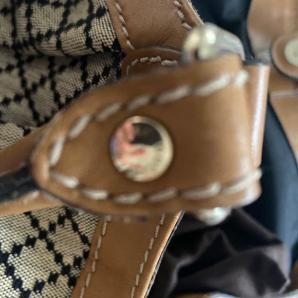 Gucci handbag, authentic, comes with Gucci authenticity card.. Perfect condition - Picture 9 of 9